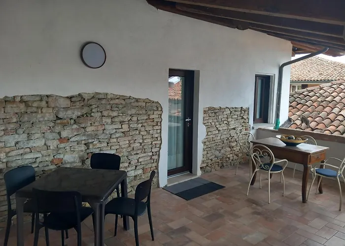 مزرعة للإقامة Brusalino